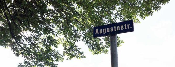 Straßenschild Augustastraße