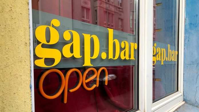 Gap Bar